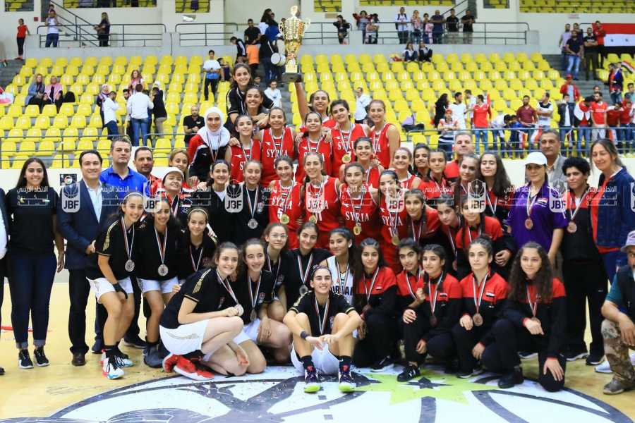 الميدالية الفضية للمنتخب الوطني الناشئات في البطولة الإقليمية
