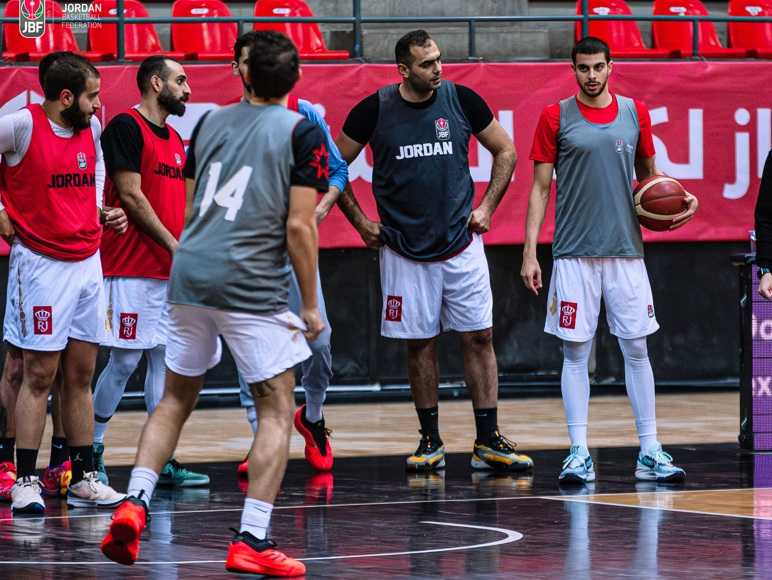 منتخبنا الوطني يواصل تحضيراته لمواجهتي سورية في تصفيات كأس العالم